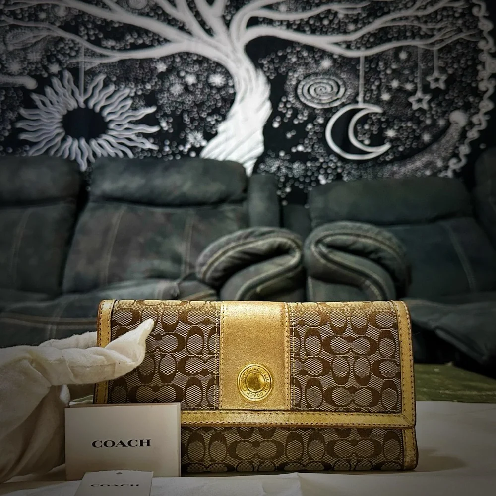 Vintage Coach Brown and Gold Wallet clutch - Picture 5 of 17